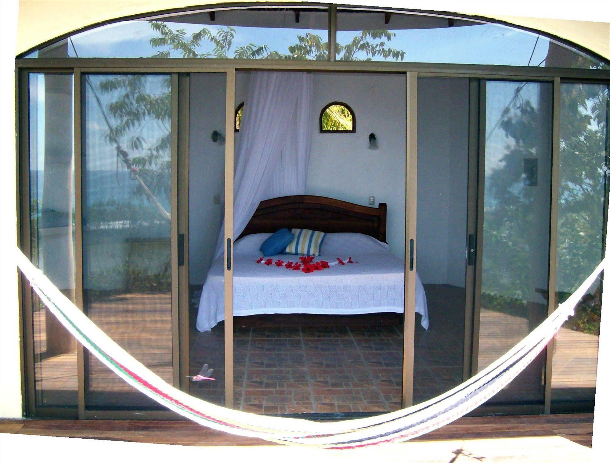 Lagunavista Villas Carate Exterior foto